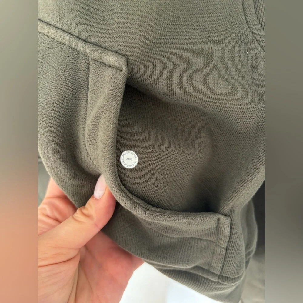 Lululemon Scuba Half Zip - Picture 5 of 5